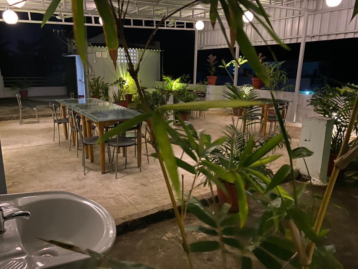 La Paradise Residency Pondicherry Exteriör bild